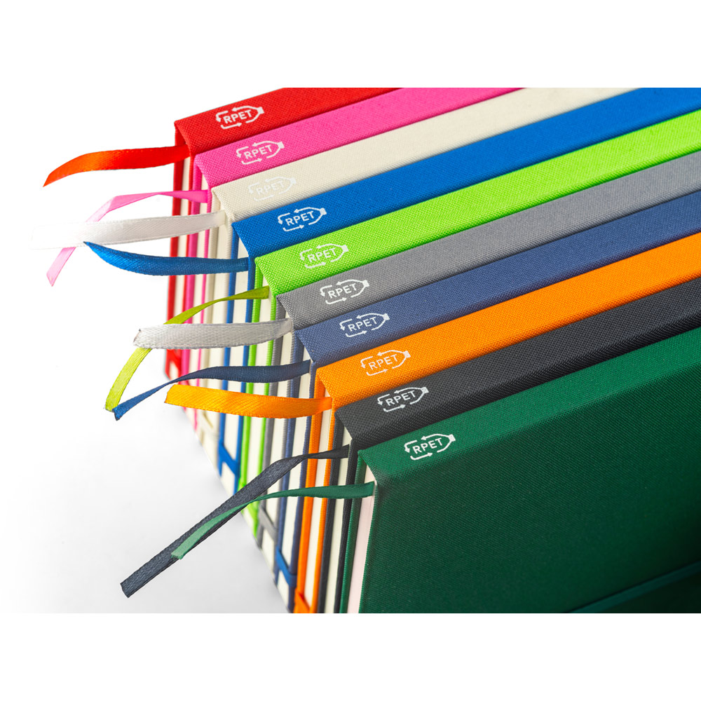 Miniatura de imagem do produto Caderno A5 de capa dura em poliéster 100% reciclado (100% rPET) com cantos redondos e folhas pautadas